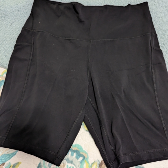 lululemon athletica Black Bike Shorts - Picture 1 of 5